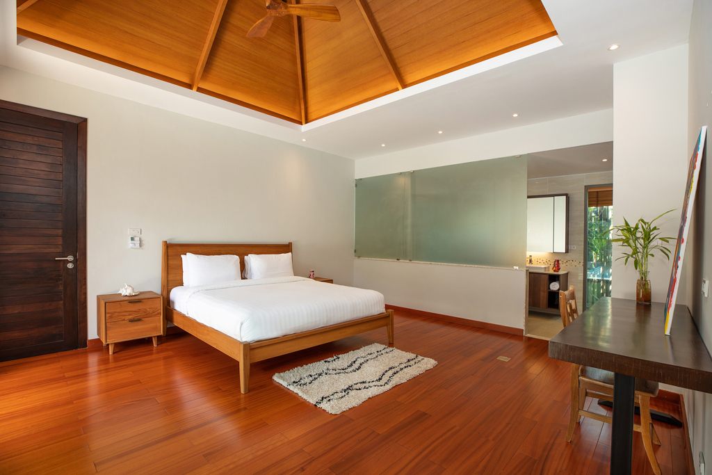 luxury villas phuket
